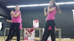 La coreografía "Abre tus ojos" fue interpretada por un grupo de voluntarias de Mujeres en Igualdad Burela. Es un canto de esperanza a las miles de mujeres que son víctimas de la violencia de género.