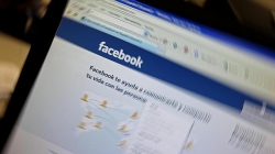 Un estudio demuestra que las mujeres tienen mayor predisposición que los hombres a convertirse en adictas a Facebook 