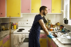 http://becomingsanbodeau.blogspot.com.es/2011/08/househusband-el-amo-de-casa.html